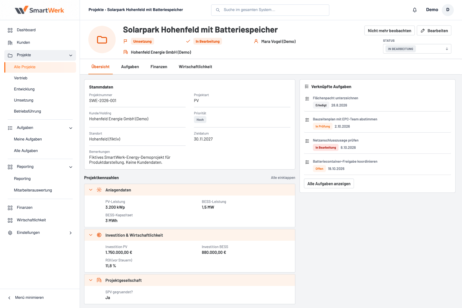 Projektdetail eines PV-Parks mit Batteriespeicher: Stammdaten, Anlagendaten, Investitionen und verknüpfte Aufgaben.